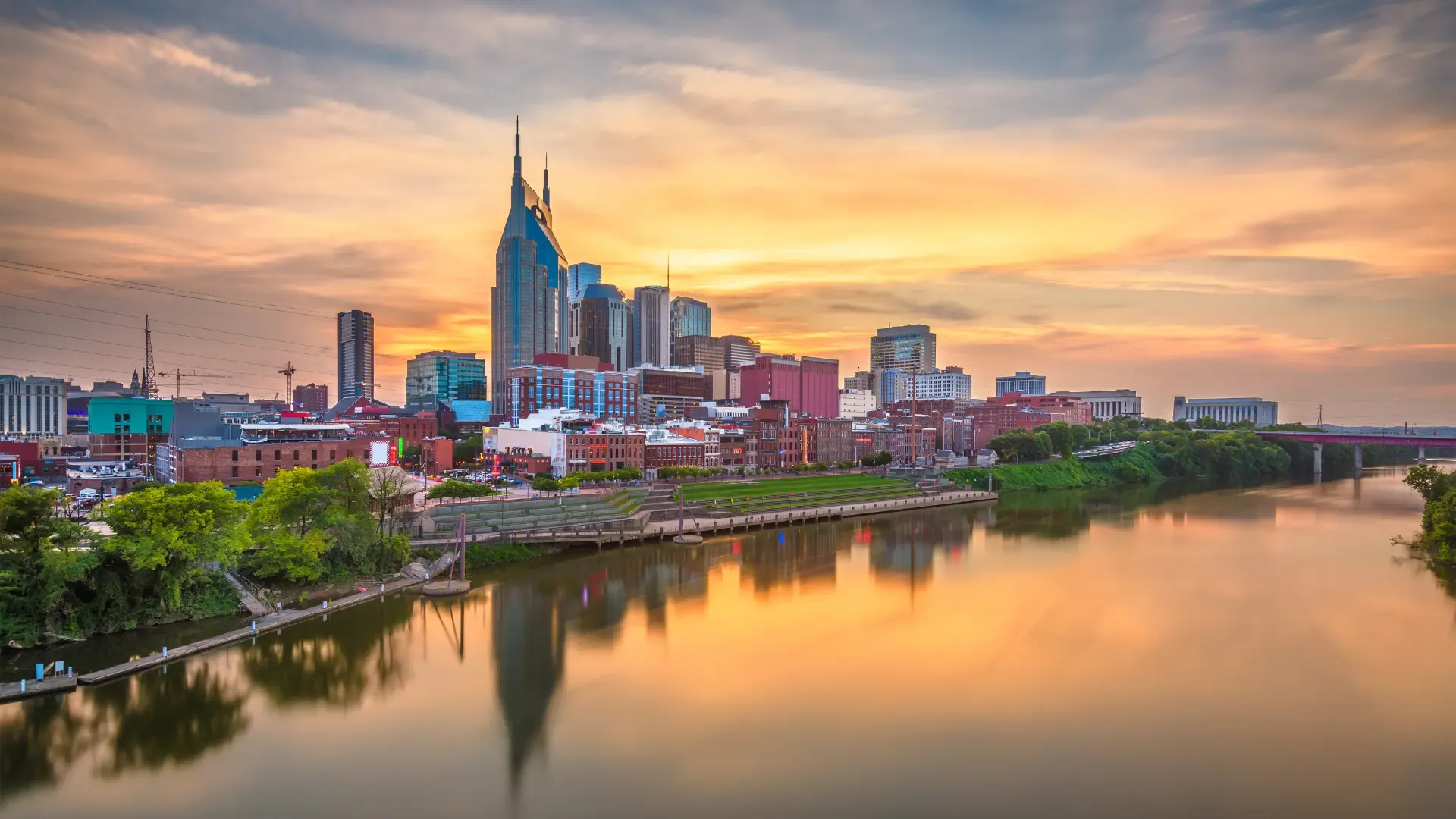 Nashville, TN skyline.