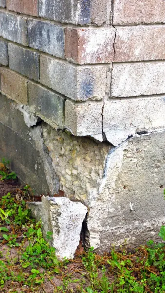 Major foundation issue.